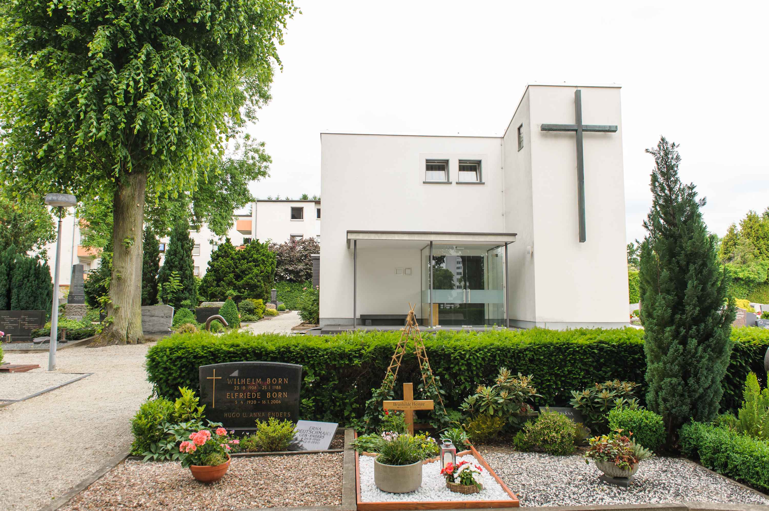Neue Trauerhalle - Evangelischer Friedhof am Untertor in Bad Homburg