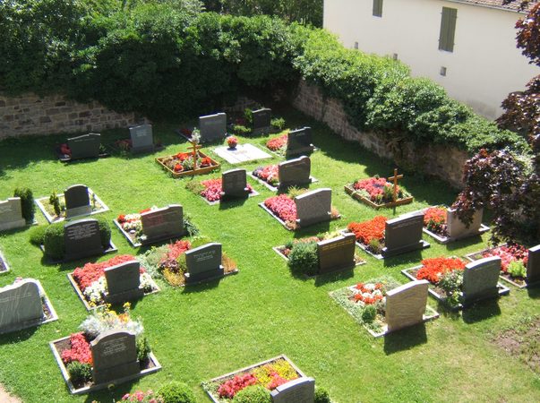 Blick auf den Friedhof - Dorffriedhof in Forst