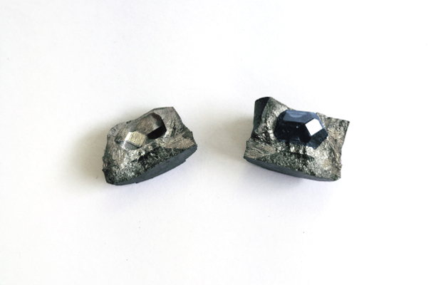 Ein Rohdiamant - Diamantbestattung Algordanza