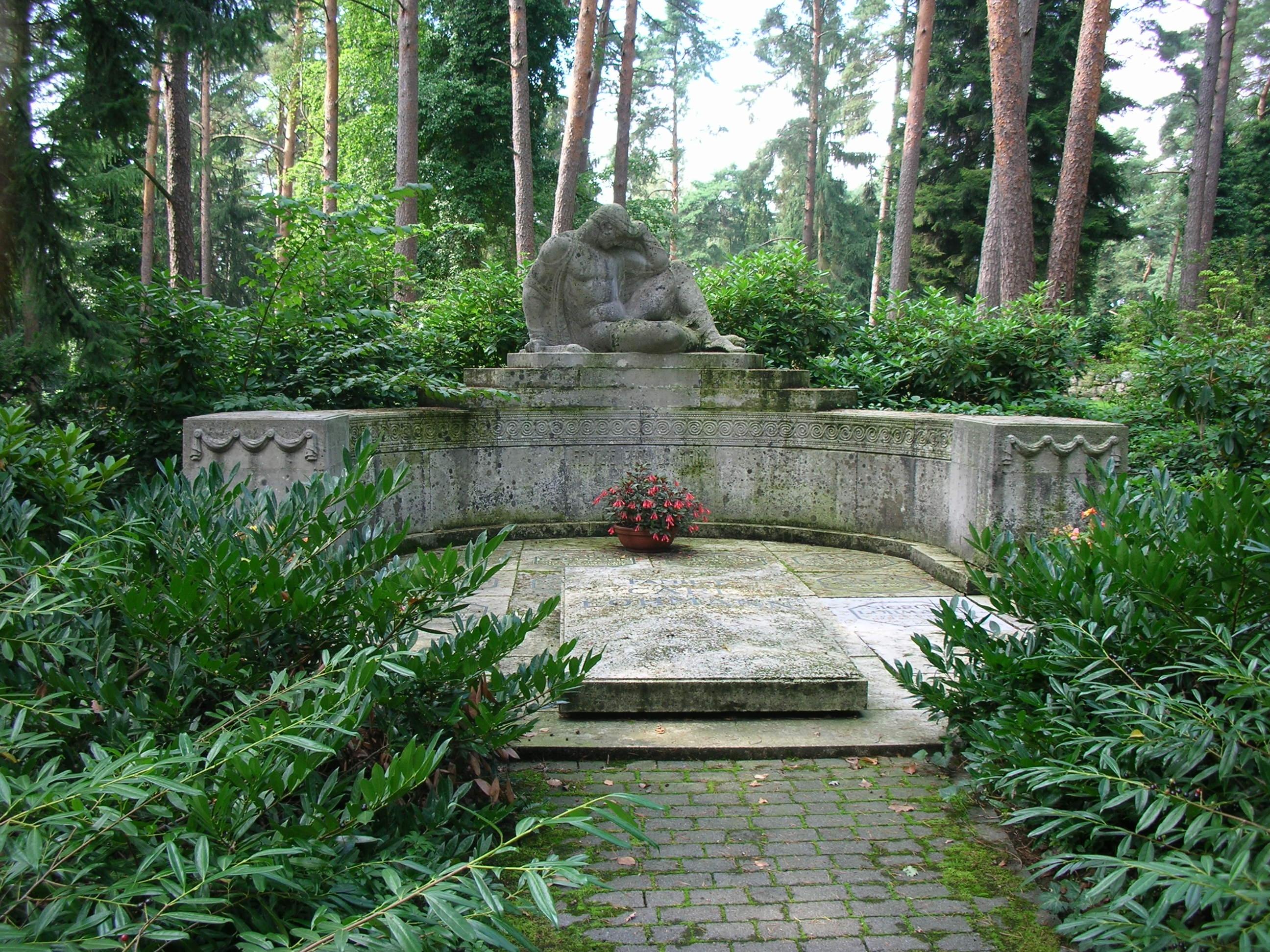 Lohmann Gruft - Sennefriedhof Bielefeld - Ansicht 1